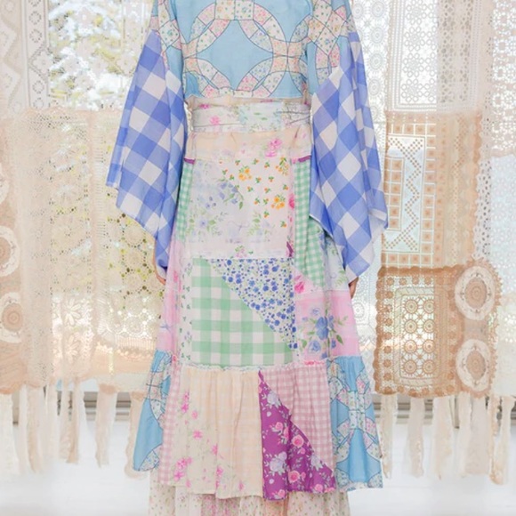 FILLYBOO QUILTED PATCHWORK LOLLIPOP ROBE HAND MADE SIGNATURE HAND PAINTED MOTIFS - Picture 8 of 15